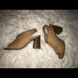 Tan Dexflex Chunky Heel Shoes Size 6 1/2 - 7